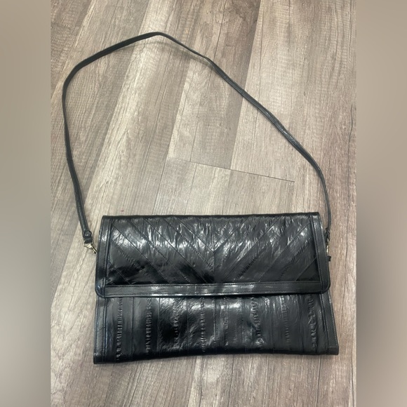 Large Vintage Black 80s EEL skin leather clutch detachable strap Goth flawless - Picture 1 of 8